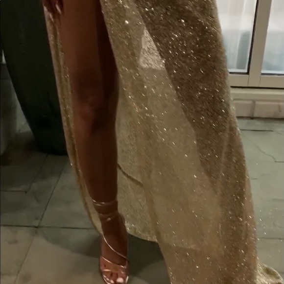 Calechie custom dress - Picture 3 of 5